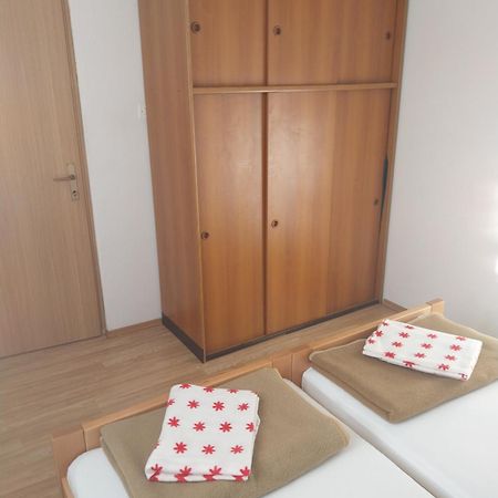 Apartmani Mile Крк Экстерьер фото